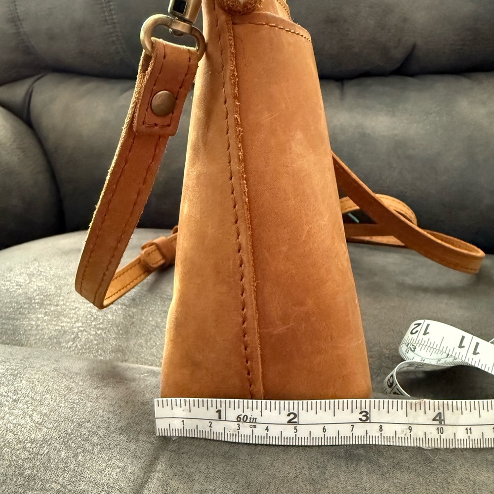 Portland Leather Poppy Purse with Tassel - Picture 8 of 9